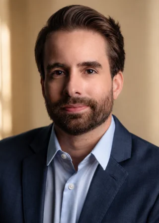Dr. Luiz Ricardo M. Peixoto